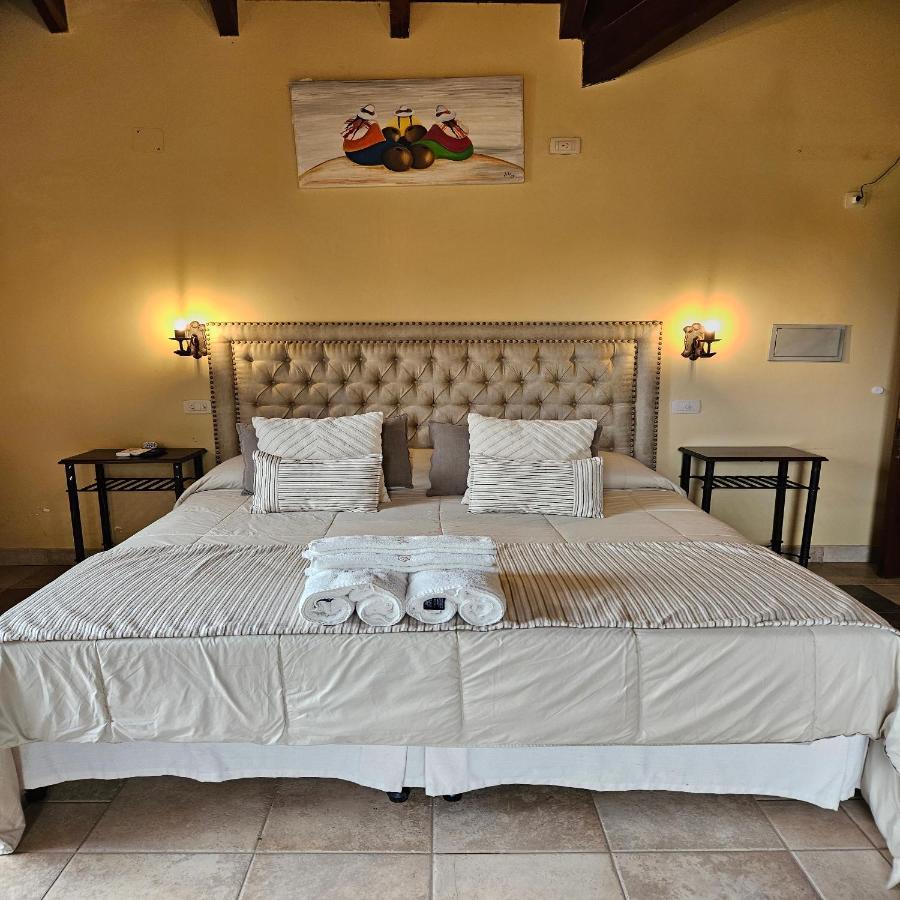 Rincon Del Cerro Hotel ซานโลเรนโซ ภายนอก รูปภาพ